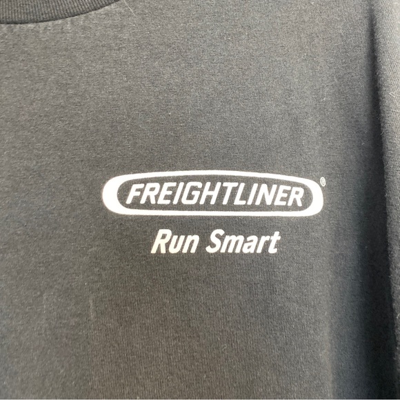 Freightliner Quality Trucks Run Smart XL Black T Shirt Daimler Trucks 2011 - Picture 3 of 11